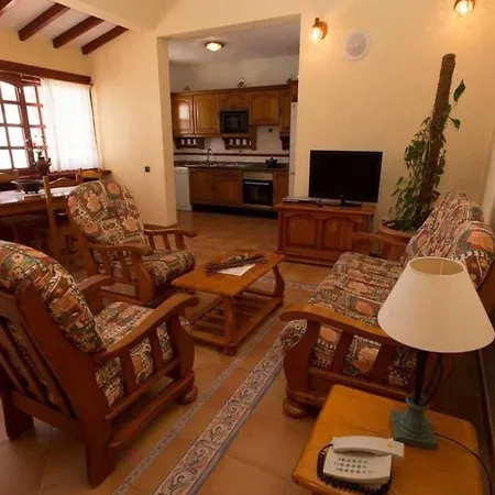 Villa With Private Pool Near The Beach *